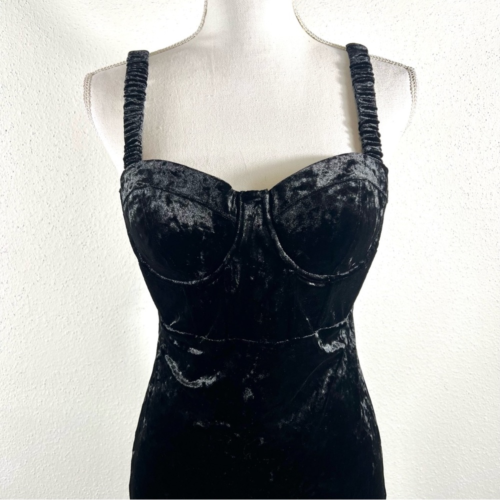 NWT GUESS Gianna Velour Dress - Picture 4 of 6